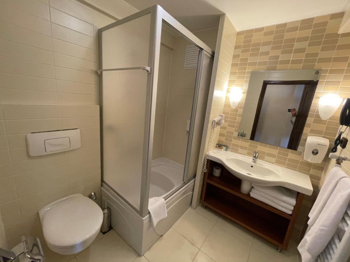 Beceren Hotel 伯萨 外观 照片